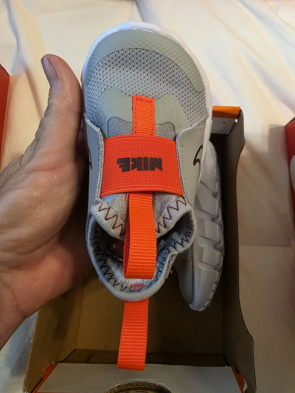 Nike easy slip
